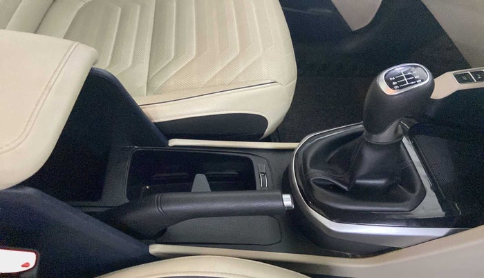 2022 KIA CARENS LUXURY 1.4 PETROL 7 STR, Petrol, Manual, 11,834 km, Gear Lever