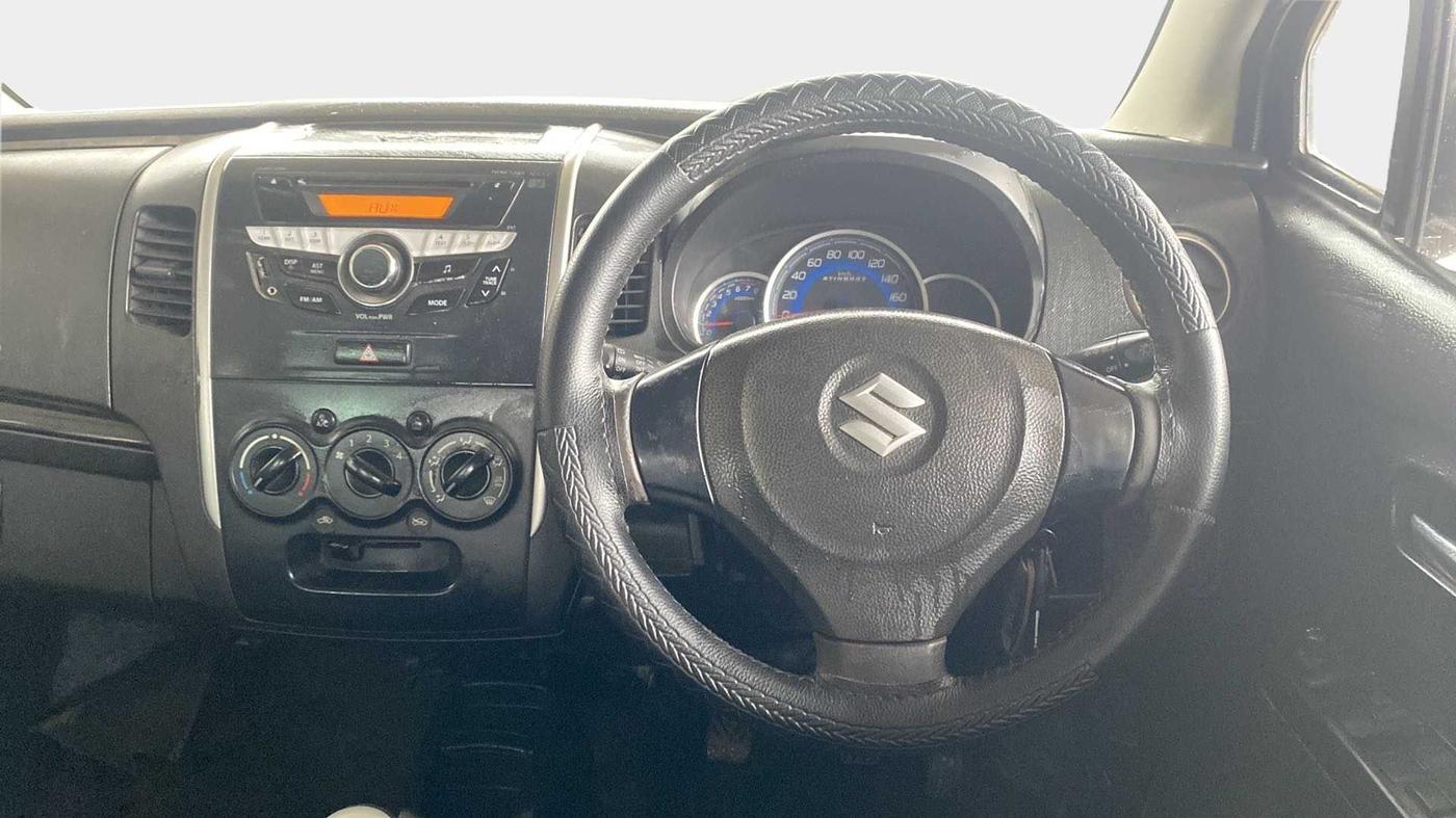 2014 Maruti Wagon R Stingray VXI, Petrol, Manual, 64,100 km, Steering Wheel Close Up