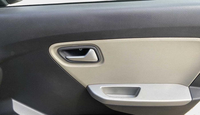 2017 Maruti Alto K10 VXI (O) AMT, Petrol, Automatic, 43,202 km, Driver Side Door Panels Control