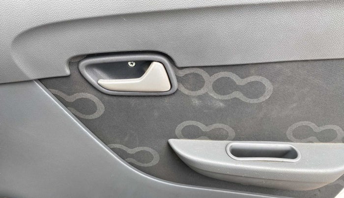 2015 Maruti Alto 800 LXI, Petrol, Manual, 42,454 km, Driver Side Door Panels Control