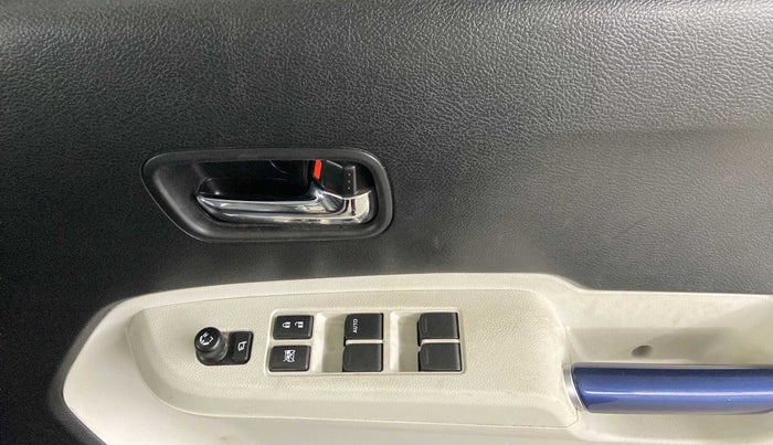 2022 Maruti IGNIS ZETA 1.2, Petrol, Manual, 17,745 km, Driver Side Door Panels Control