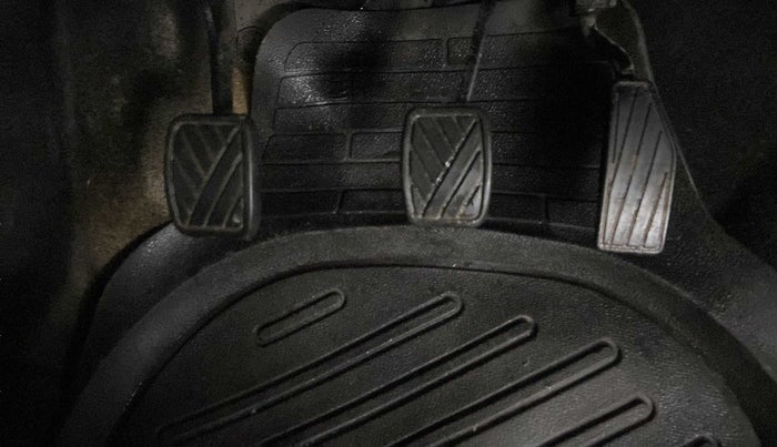 2022 Maruti IGNIS ZETA 1.2, Petrol, Manual, 17,745 km, Pedals