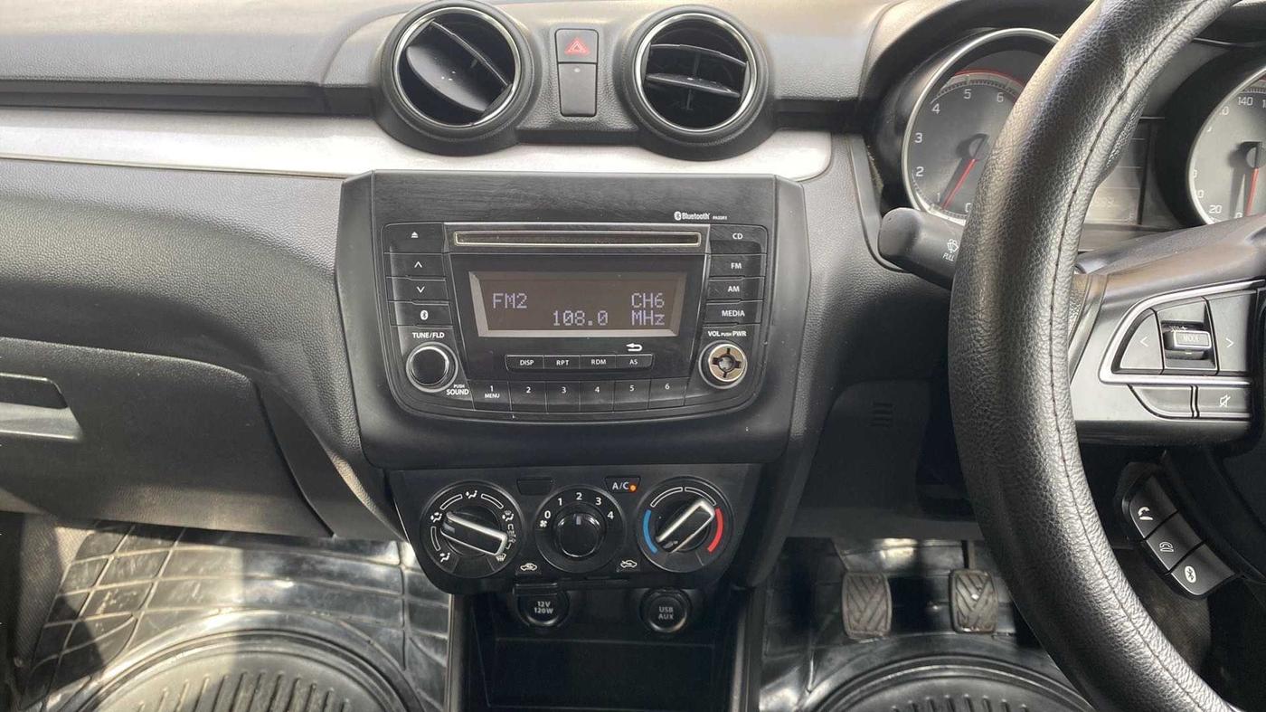 2019 Maruti Swift VXI, Petrol, Manual, 25,984 km, Air Conditioner