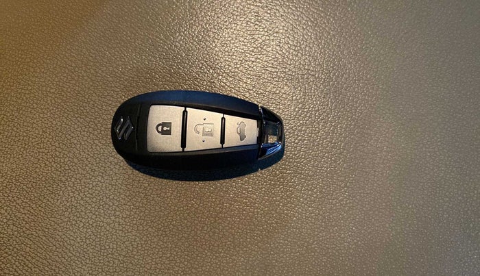 2020 Maruti Ciaz ALPHA  AT 1.5 SHVS PETROL, Petrol, Automatic, 28,132 km, Key Close Up