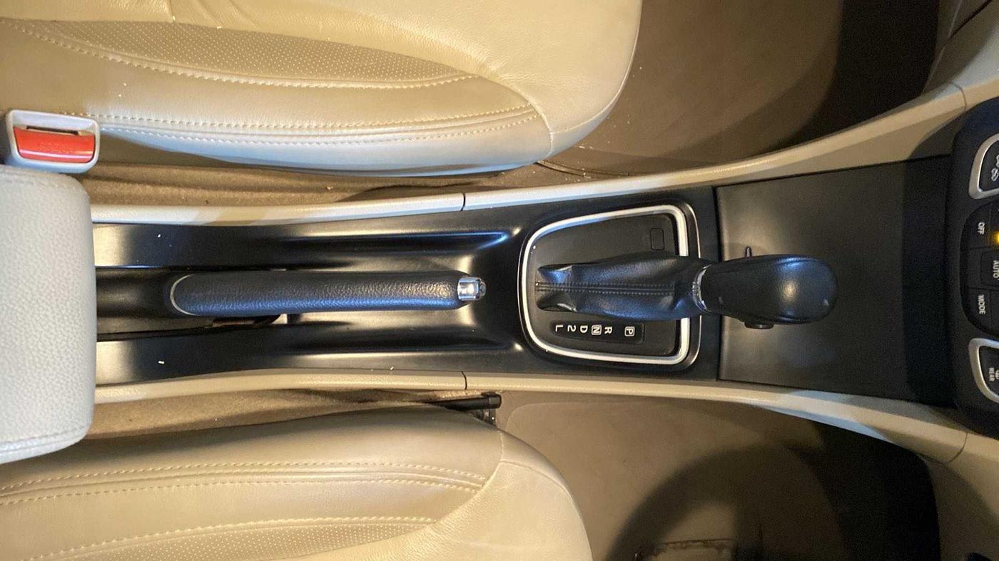 2020 Maruti Ciaz ALPHA  AT 1.5 SHVS PETROL, Petrol, Automatic, 28,132 km, Gear Lever
