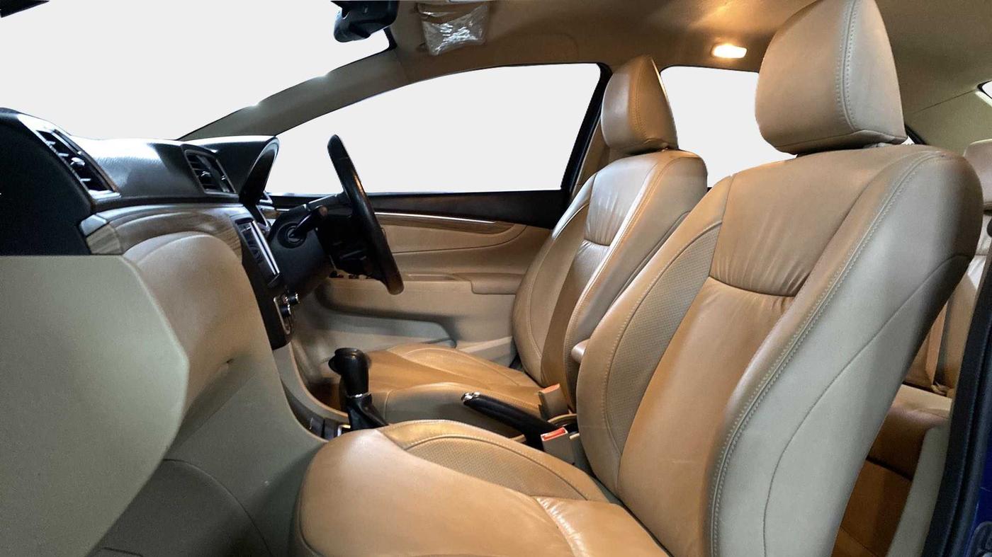 2020 Maruti Ciaz ALPHA  AT 1.5 SHVS PETROL, Petrol, Automatic, 28,132 km, Right Side Front Door Cabin