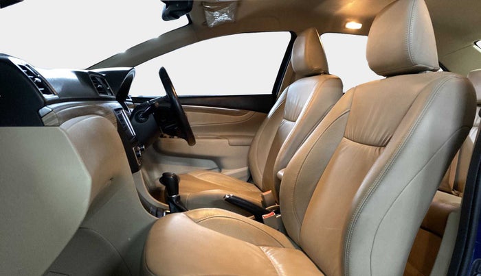 2020 Maruti Ciaz ALPHA  AT 1.5 SHVS PETROL, Petrol, Automatic, 28,132 km, Right Side Front Door Cabin
