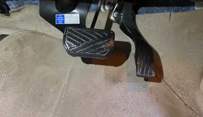 2020 Maruti Ciaz ALPHA  AT 1.5 SHVS PETROL, Petrol, Automatic, 28,132 km, Pedals
