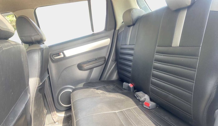 2010 Maruti Swift VXI, Petrol, Manual, 1,29,179 km, Right Side Rear Door Cabin