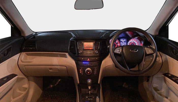 2022 Mahindra XUV300 W6 1.5 DIESEL AMT, Diesel, Automatic, 13,439 km, Dashboard