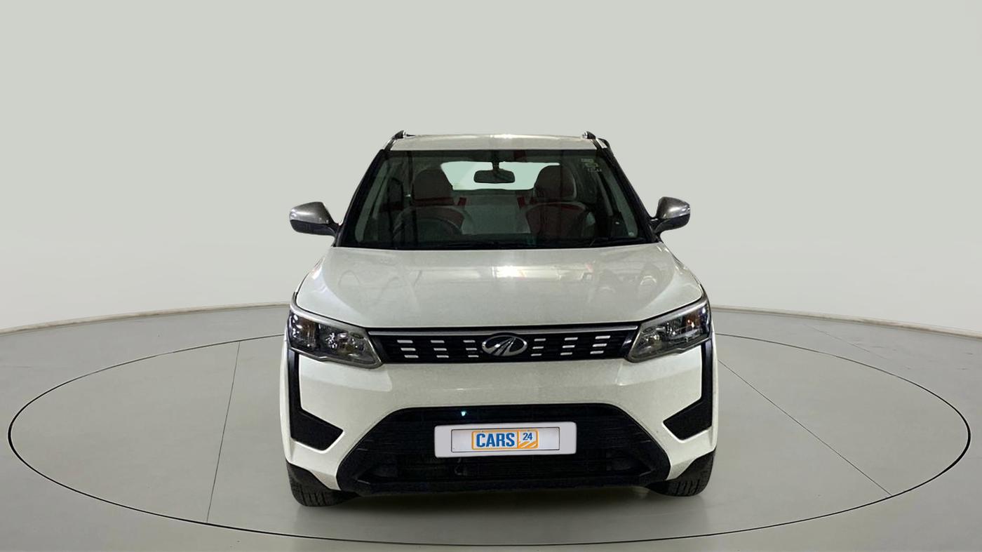 2022 Mahindra XUV300 W6 1.5 DIESEL AMT, Diesel, Automatic, 13,439 km, Front