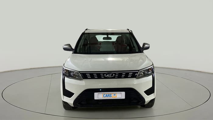 2022 Mahindra XUV300 W6 1.5 DIESEL AMT, Diesel, Automatic, 13,439 km, Front