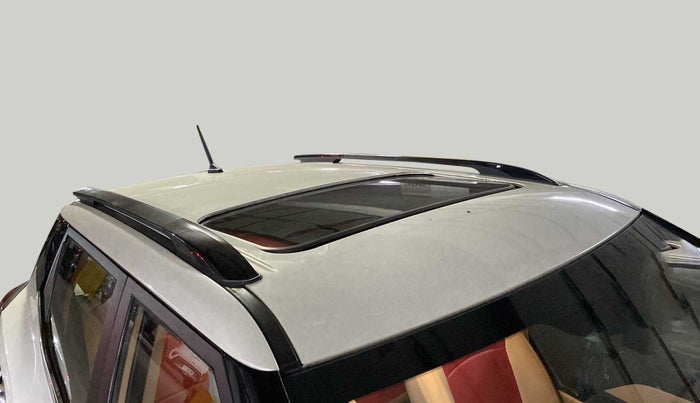 2022 Mahindra XUV300 W6 1.5 DIESEL AMT, Diesel, Automatic, 13,439 km, Roof