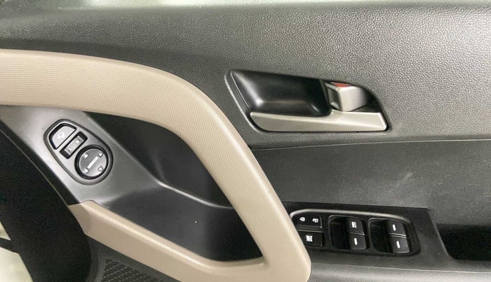2017 Hyundai Creta SX PLUS AT 1.6 PETROL, Petrol, Automatic, 16,820 km, Driver Side Door Panels Control