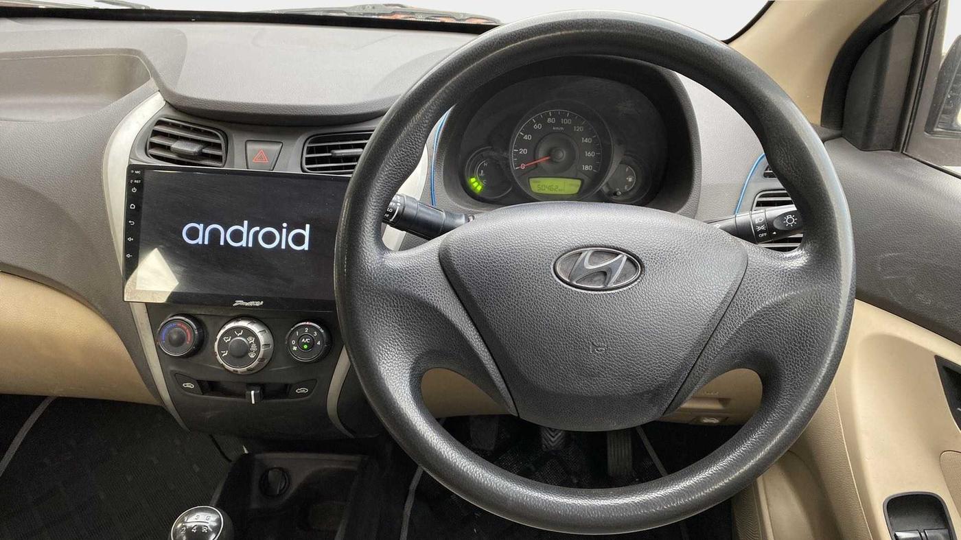2018 Hyundai Eon ERA +, Petrol, Manual, 50,458 km, Steering Wheel Close Up