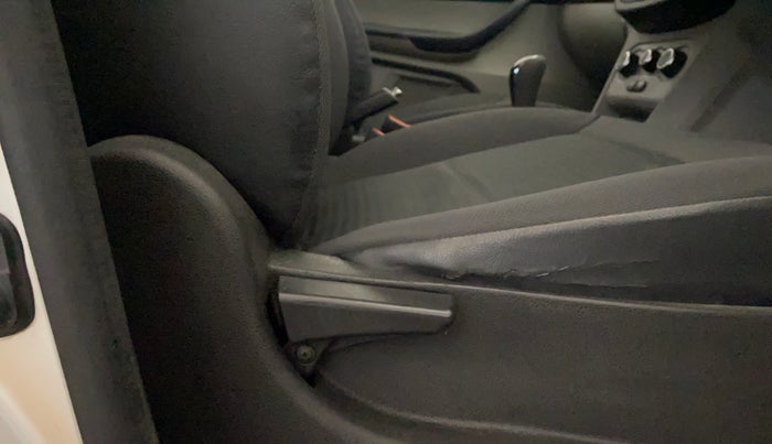 2019 Tata Tiago XE PETROL, Petrol, Manual, 95,568 km, Driver Side Adjustment Panel