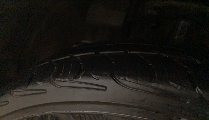 2019 Tata Tiago XE PETROL, Petrol, Manual, 95,568 km, Left Front Tyre Tread