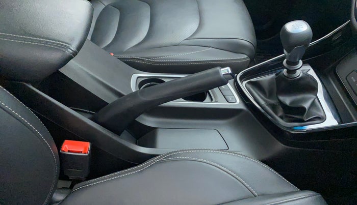2020 MG HECTOR SHARP HYBRID 1.5 PETROL, Petrol, Manual, 73,886 km, Gear Lever