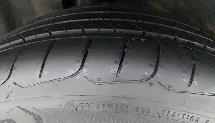 2020 MG HECTOR SHARP HYBRID 1.5 PETROL, Petrol, Manual, 73,886 km, Right Rear Tyre Tread