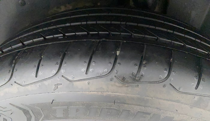 2020 MG HECTOR SHARP HYBRID 1.5 PETROL, Petrol, Manual, 73,886 km, Left Rear Tyre Tread