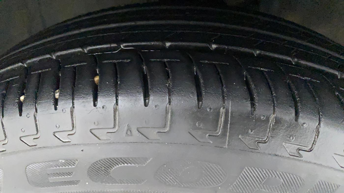 2022 Maruti IGNIS ALPHA 1.2, Petrol, Manual, 6,098 km, Right Front Tyre Tread