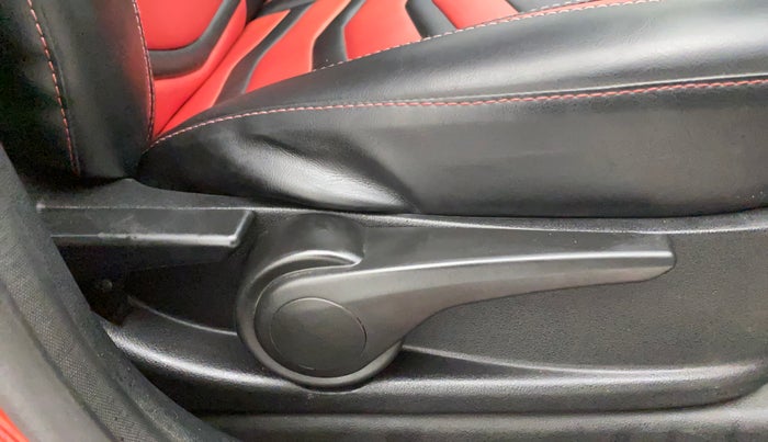 2018 Tata Tiago XZ PETROL, Petrol, Manual, 39,246 km, Driver Side Adjustment Panel