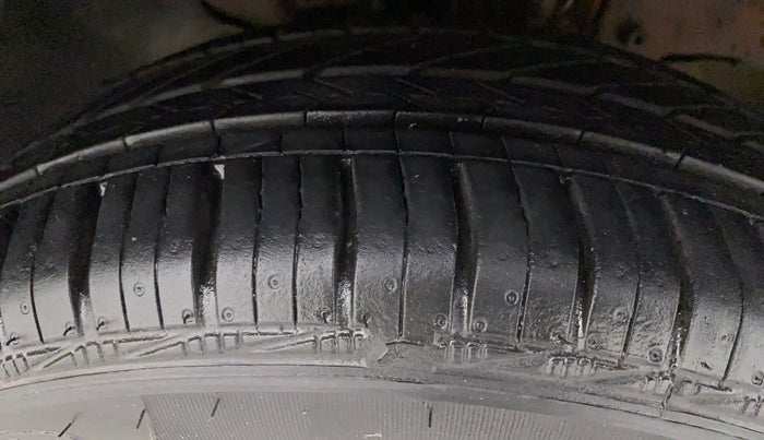 2018 Tata Tiago XZ PETROL, Petrol, Manual, 39,246 km, Right Front Tyre Tread