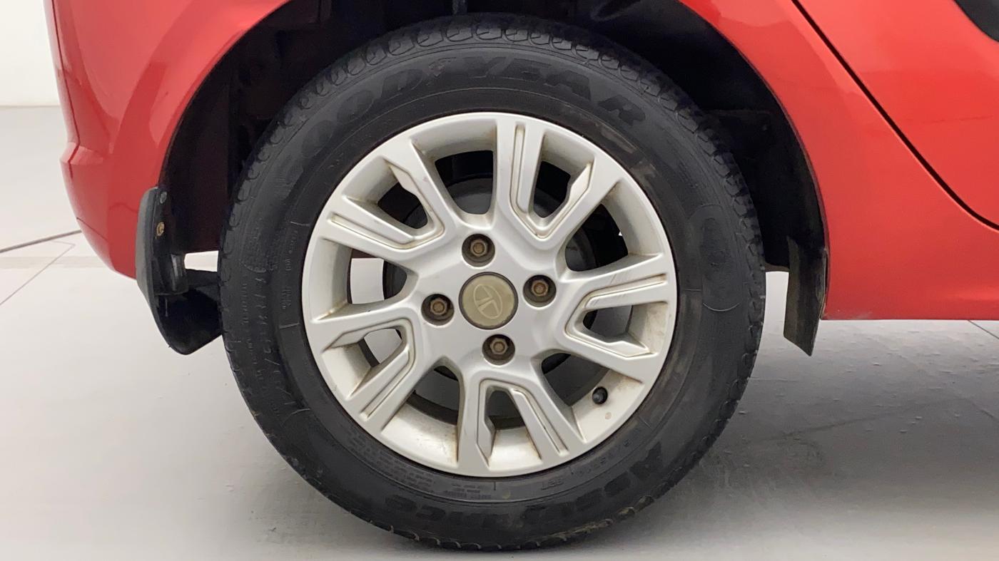 2018 Tata Tiago XZ PETROL, Petrol, Manual, 39,246 km, Right Rear Wheel
