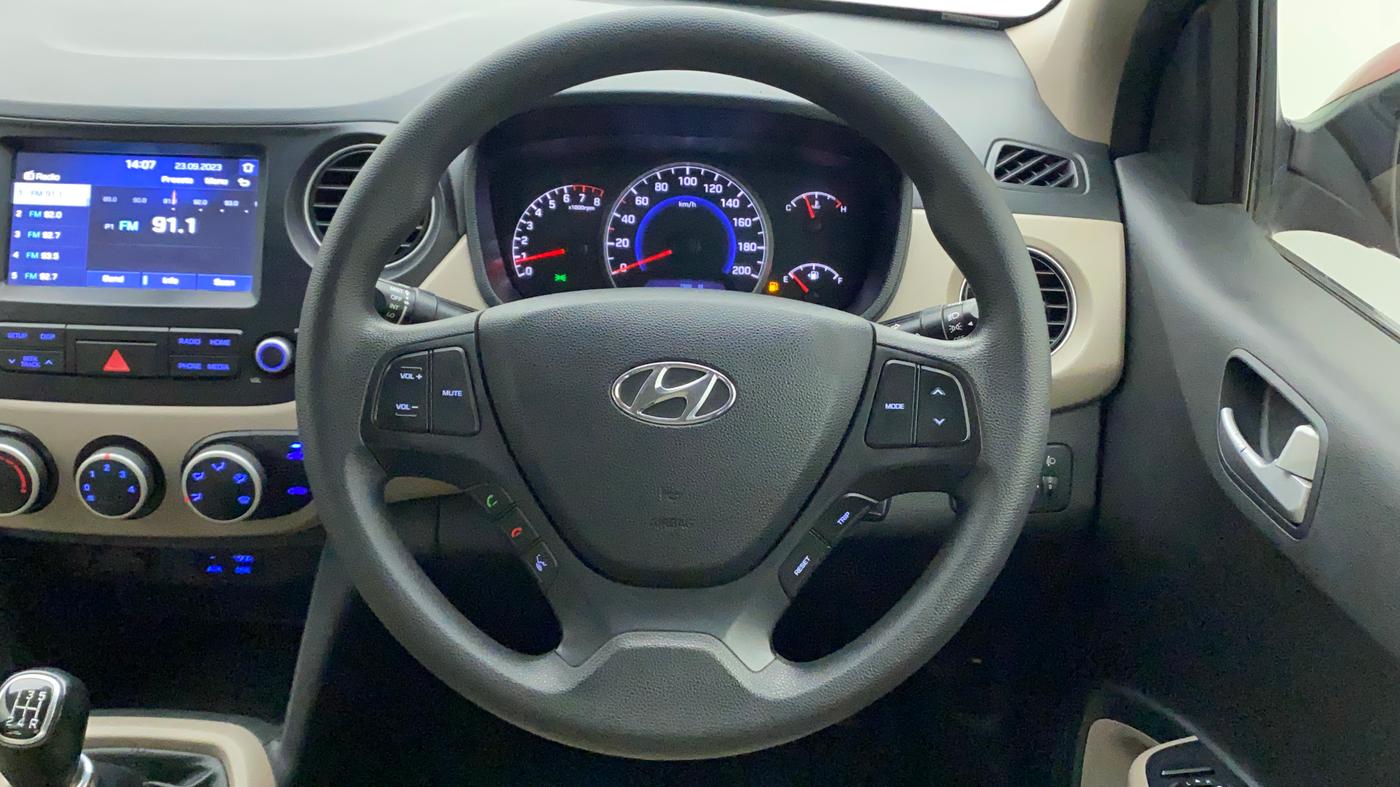 2017 Hyundai Grand i10 SPORTZ (O) 1.2 KAPPA VTVT, Petrol, Manual, 90,255 km, Steering Wheel Close Up