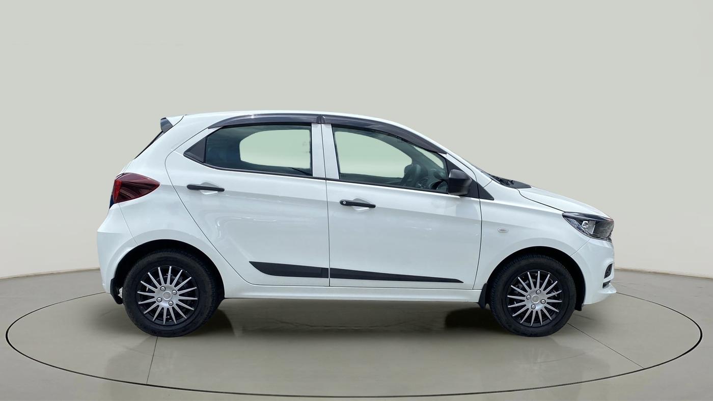 2022 Tata Tiago XE PETROL, Petrol, Manual, 5,070 km, Right Side View