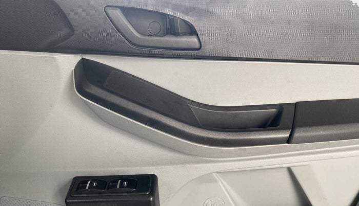 2022 Tata Tiago XE PETROL, Petrol, Manual, 5,070 km, Driver Side Door Panels Control