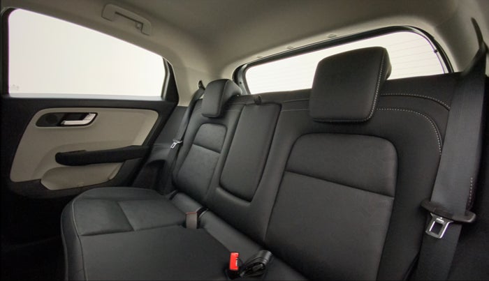 2022 Tata ALTROZ XZA PLUS, Petrol, Automatic, 5,971 km, Right Side Rear Door Cabin