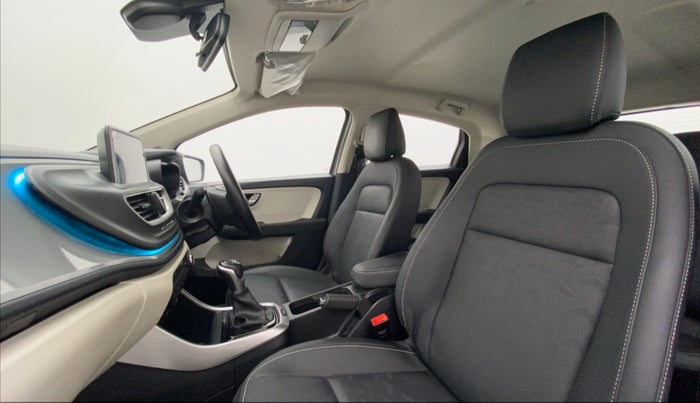 2022 Tata ALTROZ XZA PLUS, Petrol, Automatic, 5,971 km, Right Side Front Door Cabin