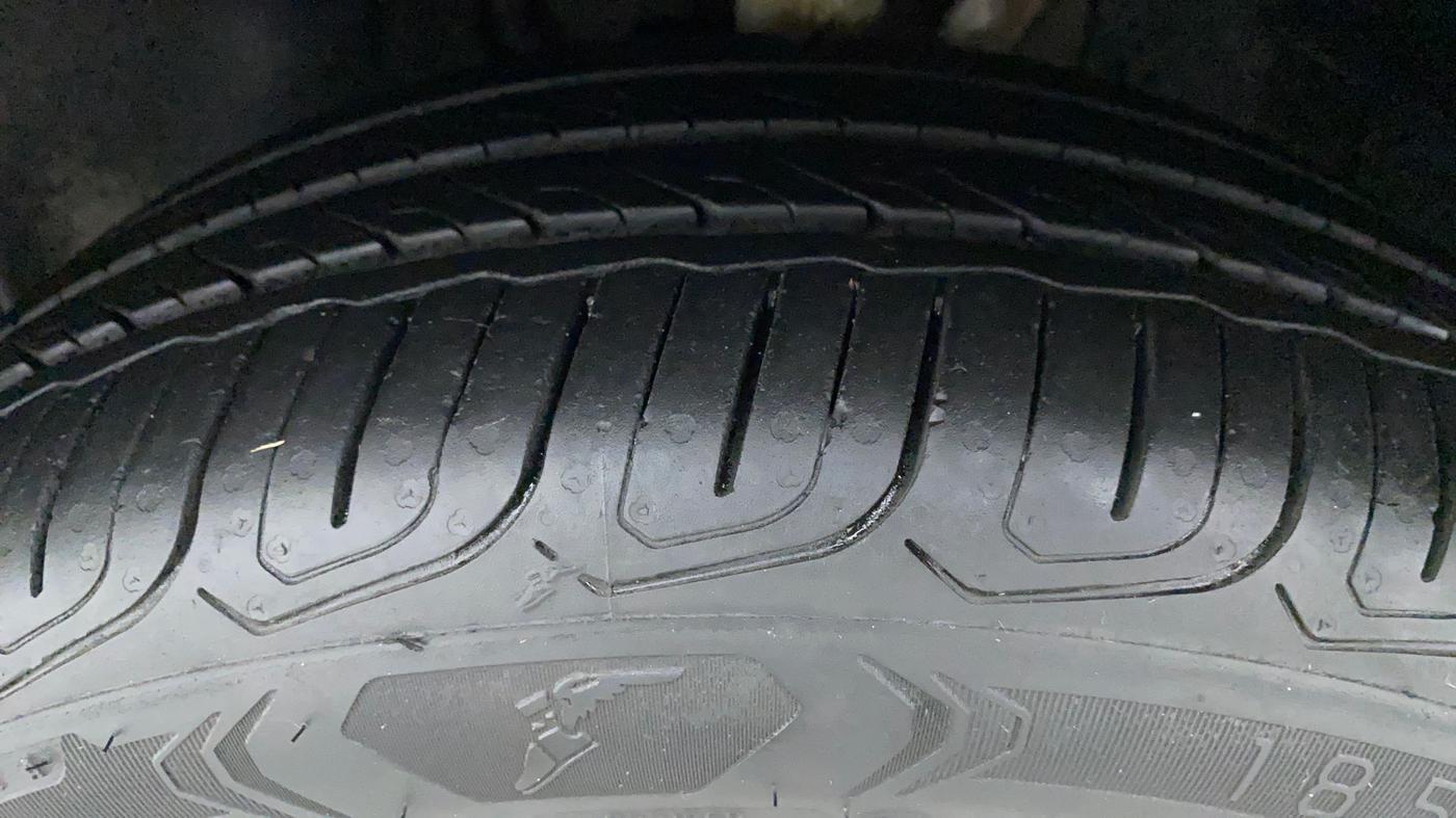 2022 Tata ALTROZ XZA PLUS, Petrol, Automatic, 5,971 km, Left Front Tyre Tread