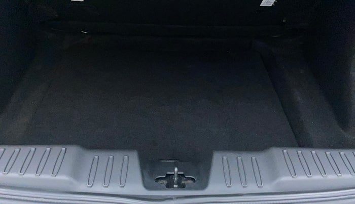 2022 Tata ALTROZ XZA PLUS, Petrol, Automatic, 5,971 km, Boot Inside