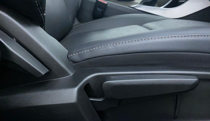 2022 Tata ALTROZ XZA PLUS, Petrol, Automatic, 5,971 km, Driver Side Adjustment Panel