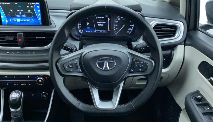 2022 Tata ALTROZ XZA PLUS, Petrol, Automatic, 5,971 km, Steering Wheel Close Up