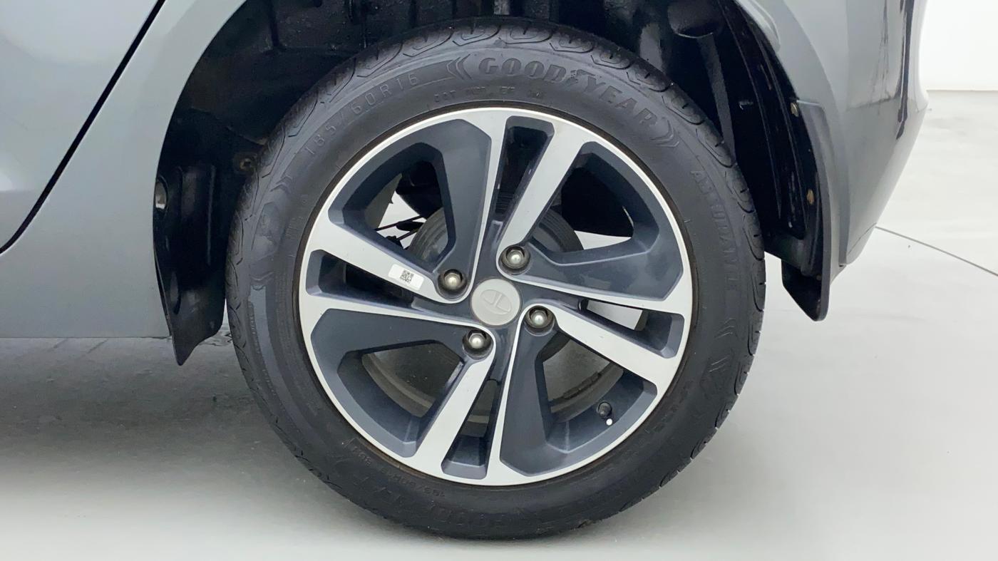 2022 Tata ALTROZ XZA PLUS, Petrol, Automatic, 5,971 km, Left Rear Wheel