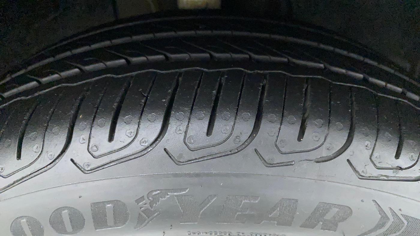 2022 Tata ALTROZ XZA PLUS, Petrol, Automatic, 5,971 km, Right Front Tyre Tread