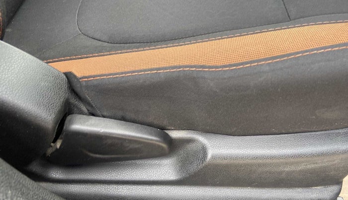 2019 Renault Kwid CLIMBER 1.0 AMT, Petrol, Automatic, 19,792 km, Driver Side Adjustment Panel
