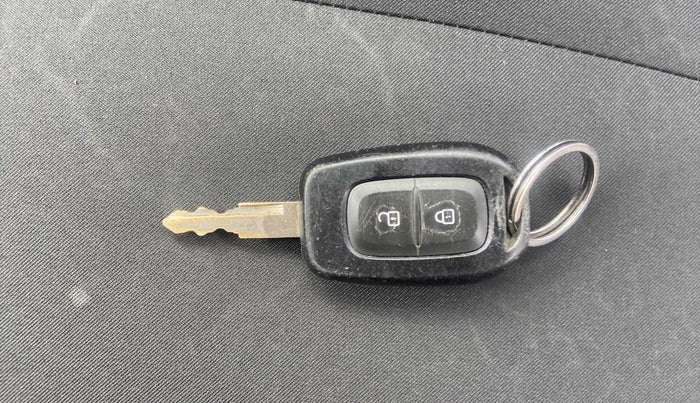 2019 Renault Kwid CLIMBER 1.0 AMT, Petrol, Automatic, 19,792 km, Key Close Up