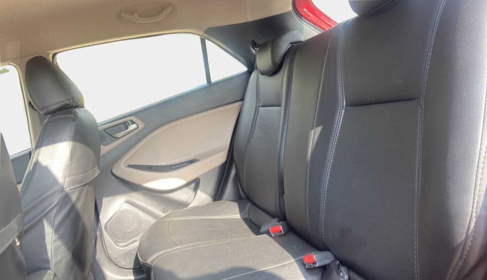 2016 Hyundai Elite i20 ASTA 1.4 CRDI (O), Diesel, Manual, 32,148 km, Right Side Rear Door Cabin