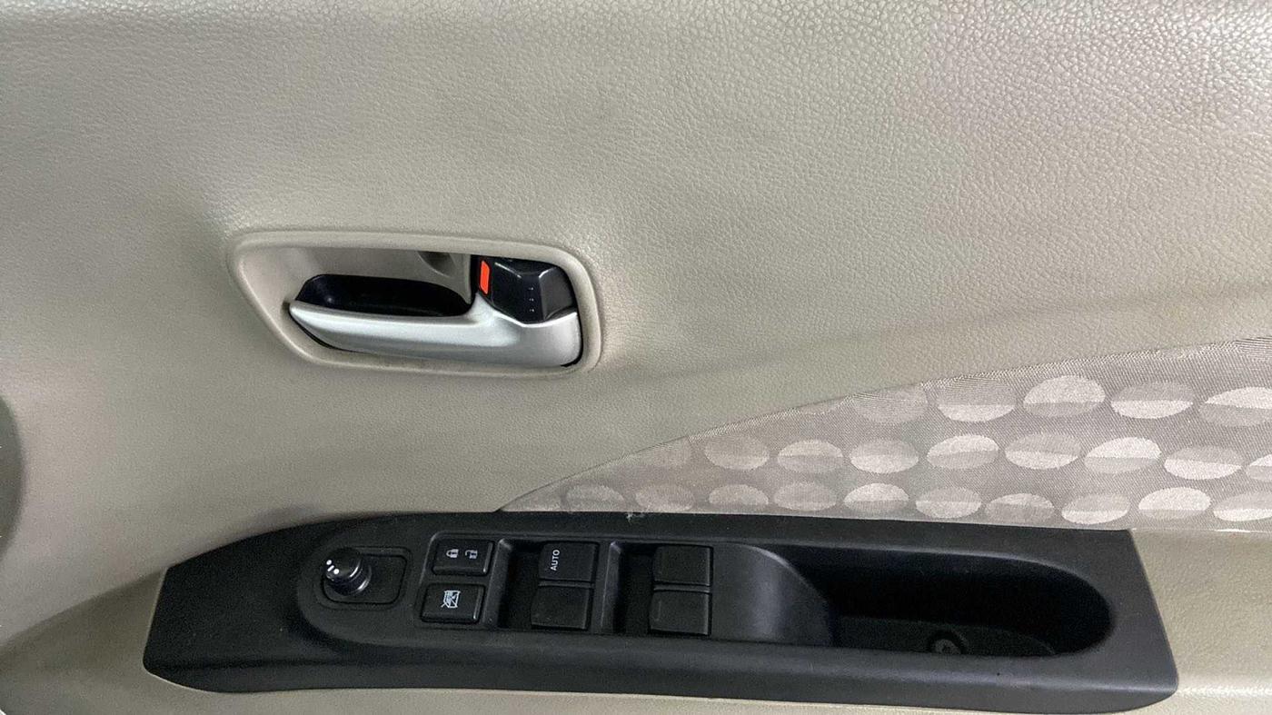 2016 Maruti Celerio ZXI, Petrol, Manual, 17,617 km, Driver Side Door Panels Control