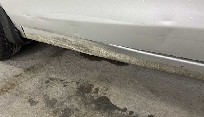 2016 Maruti Celerio ZXI, Petrol, Manual, 17,617 km, Left running board - Slight discoloration