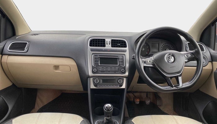 2015 Volkswagen Polo HIGHLINE1.2L, Petrol, Manual, 81,174 km, Dashboard