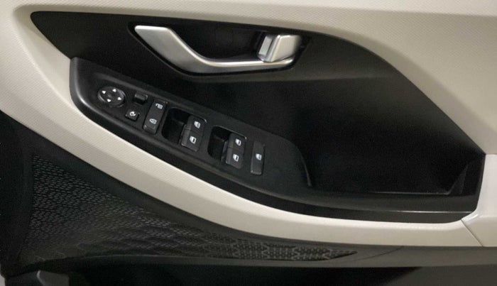 2020 Hyundai Creta SX IVT 1.5 PETROL, Petrol, Automatic, 43,940 km, Driver Side Door Panels Control
