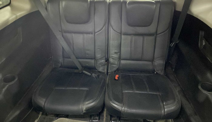 2017 Mahindra XUV500 W10, Diesel, Manual, 83,480 km, Third Seat Row ( optional )