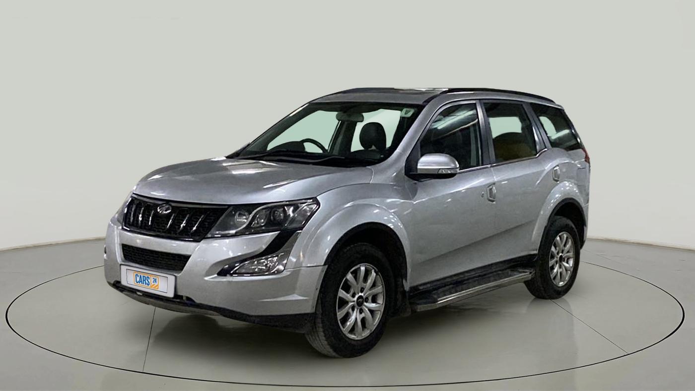 2017 Mahindra XUV500 W10, Diesel, Manual, 83,480 km, Left Front Diagonal