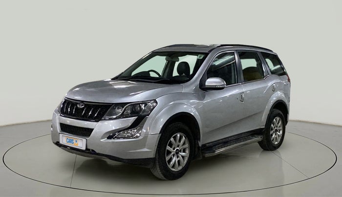 2017 Mahindra XUV500 W10, Diesel, Manual, 83,480 km, Left Front Diagonal