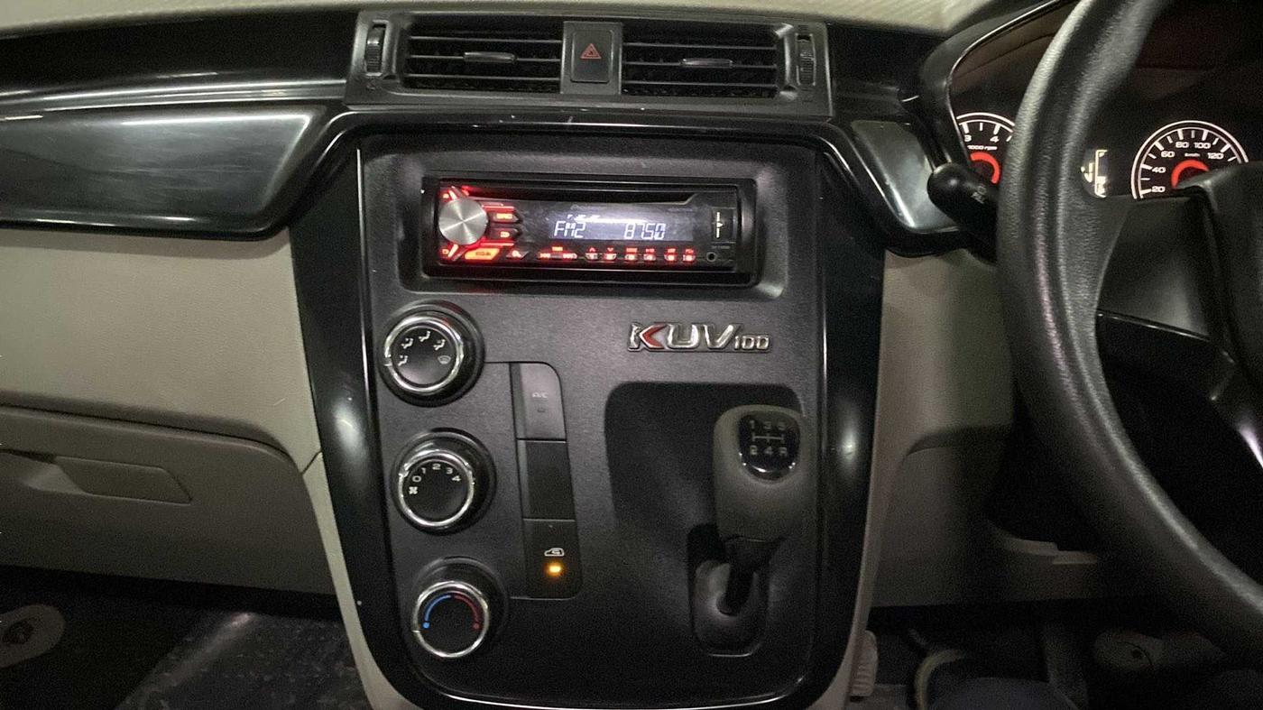 2016 Mahindra Kuv100 K4 D 6 STR, Diesel, Manual, 91,763 km, Infotainment System